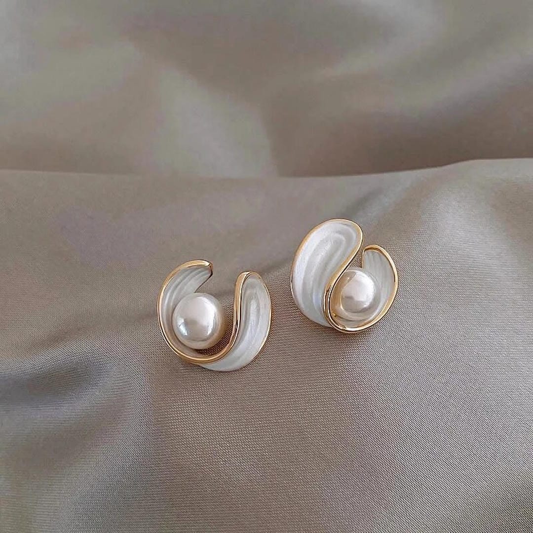 Elegante hvide opalsmykker
