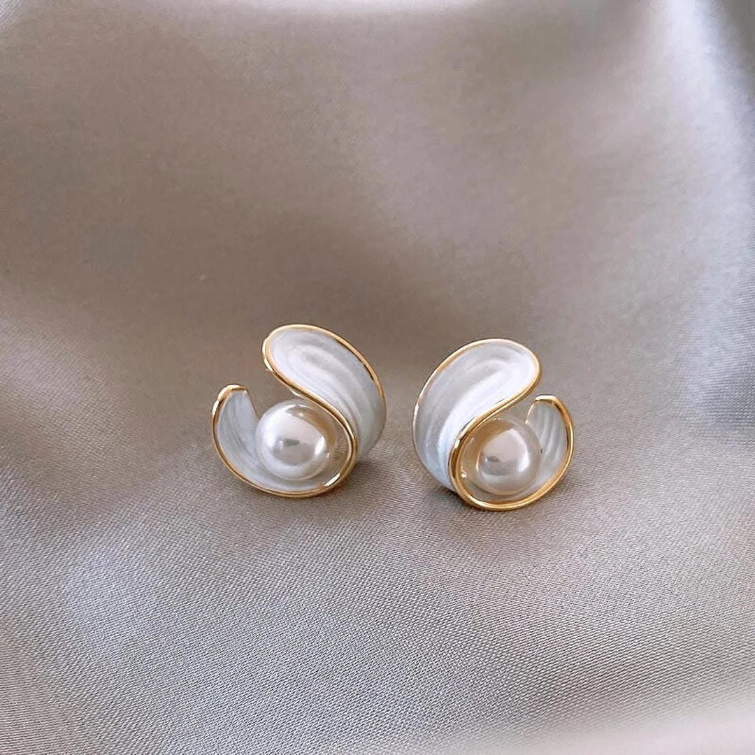 Elegante hvide opalsmykker