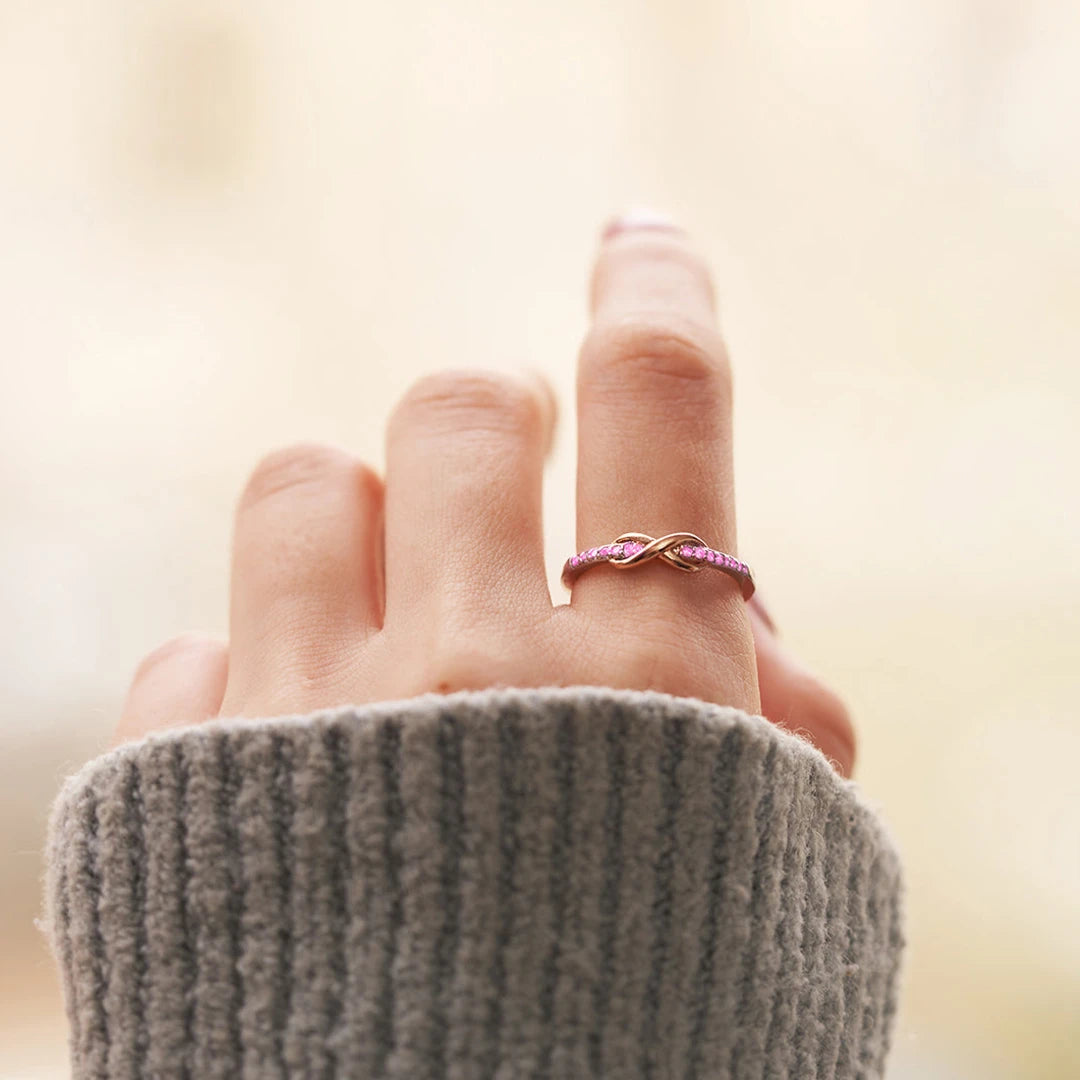 Skab opmærksomhed om brystkræft – Pink Infinity-diamantring [KØB 1, FÅ 1 GRATIS]