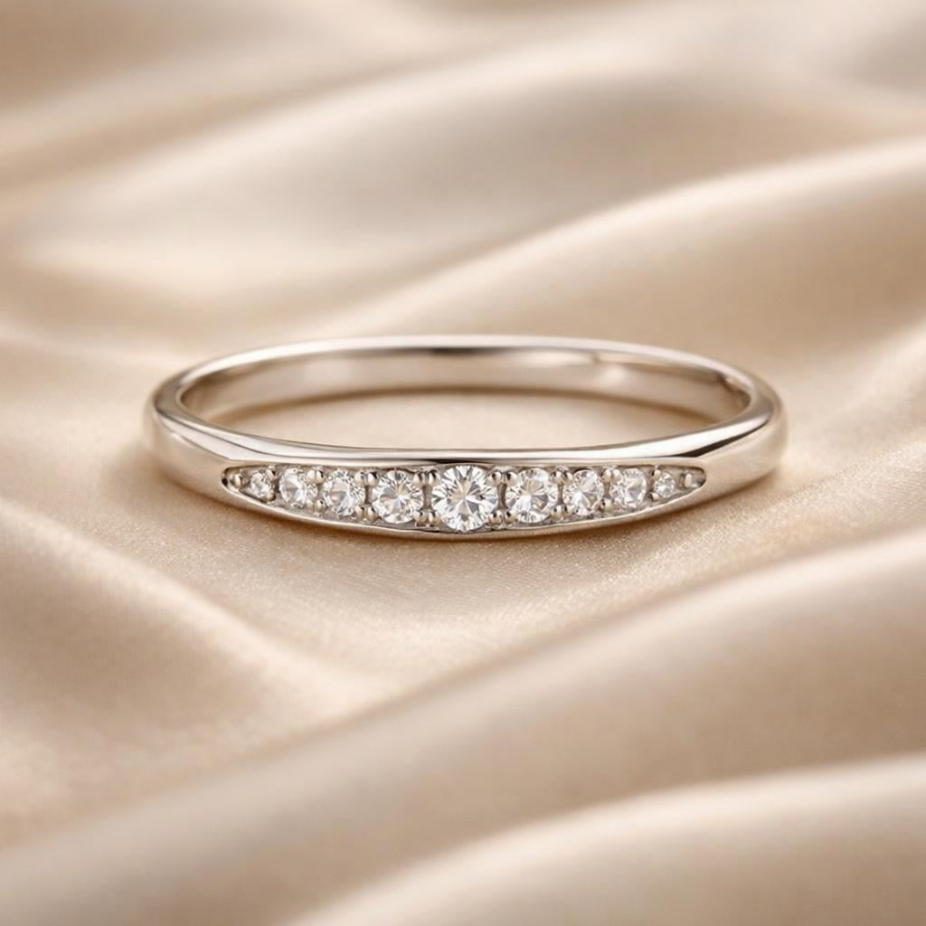 Hvidguldsring med micro-pavé zirkonia