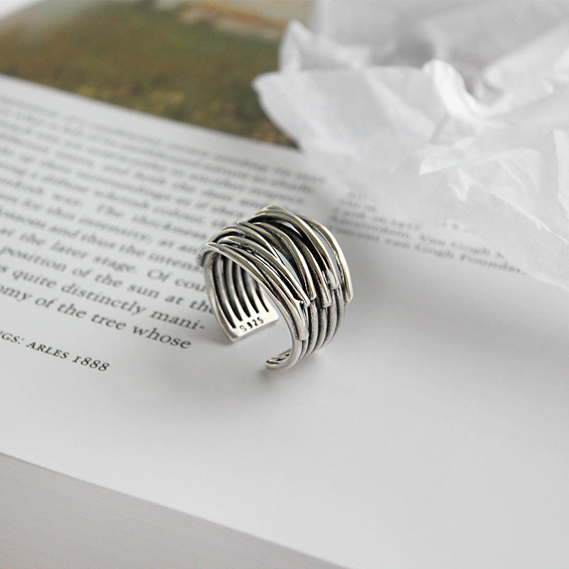 Justerbar ring i flere lag