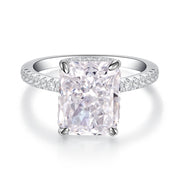 Elegant forlovelsesring med kubisk zirkonia