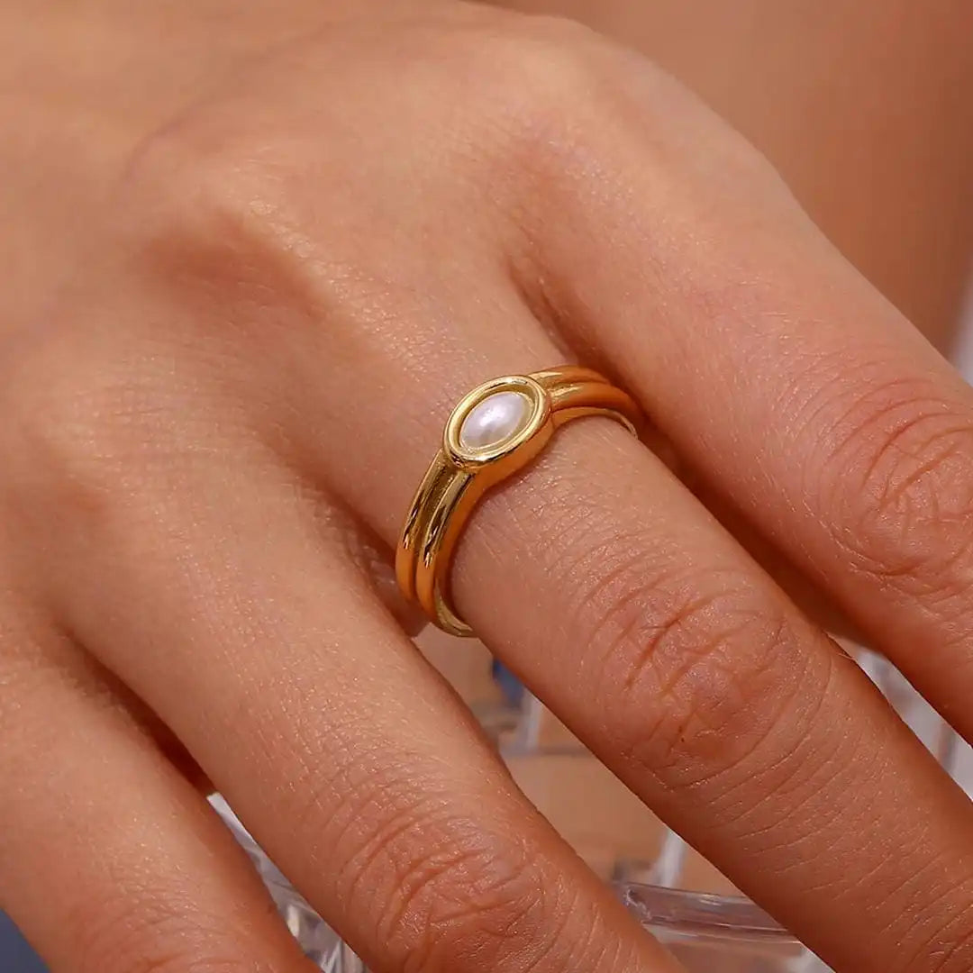 Vintage guldring med natursten