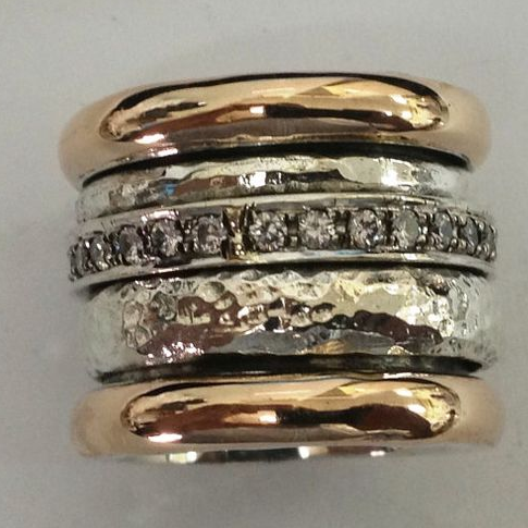 Bred vintage-ring i guld og sølv