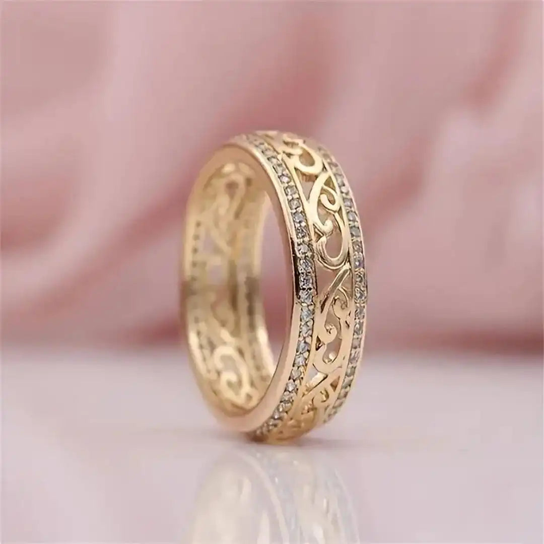 Skinnende hul guldring