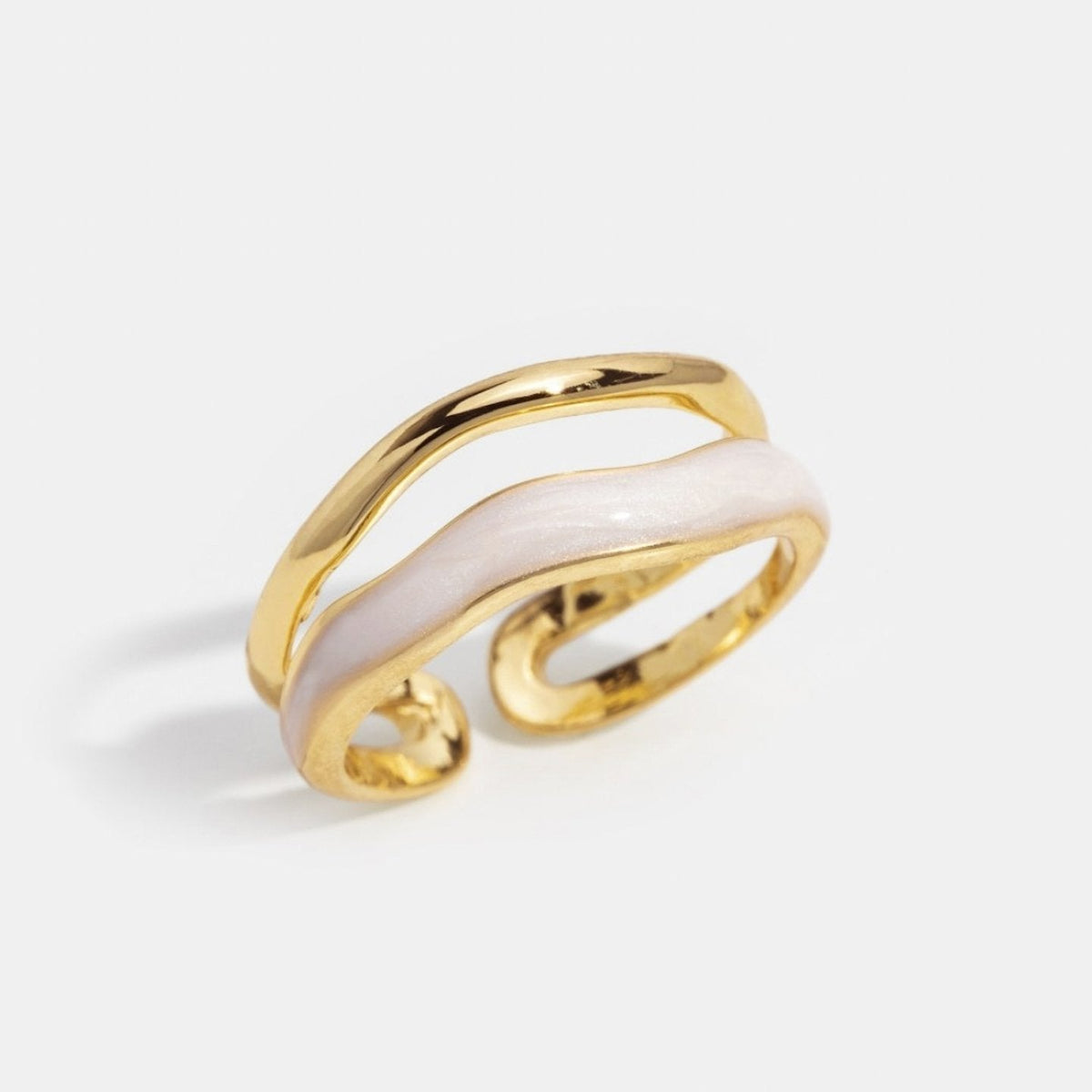 Beatrix – Gylden ring med enkel silhouette
